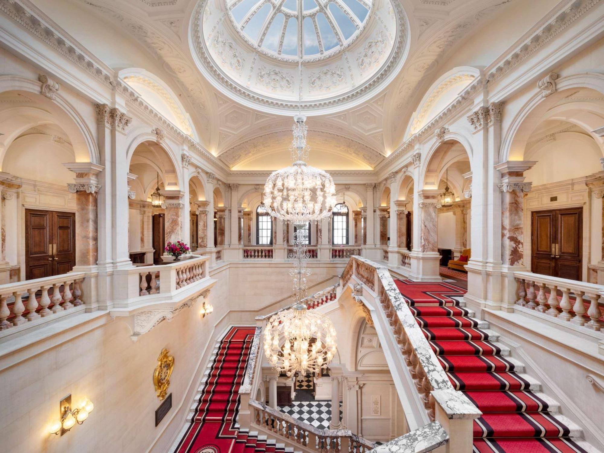 Raffles At The Owo Londres